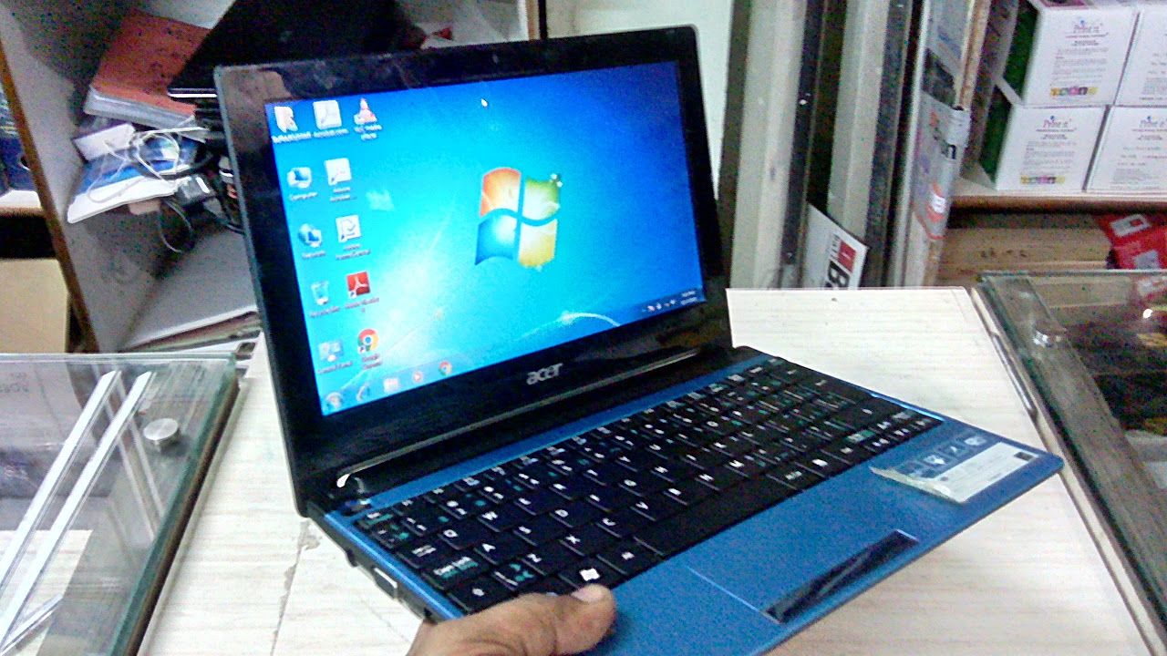 Acer Aspire One D260 Review & Hands On - YouTube