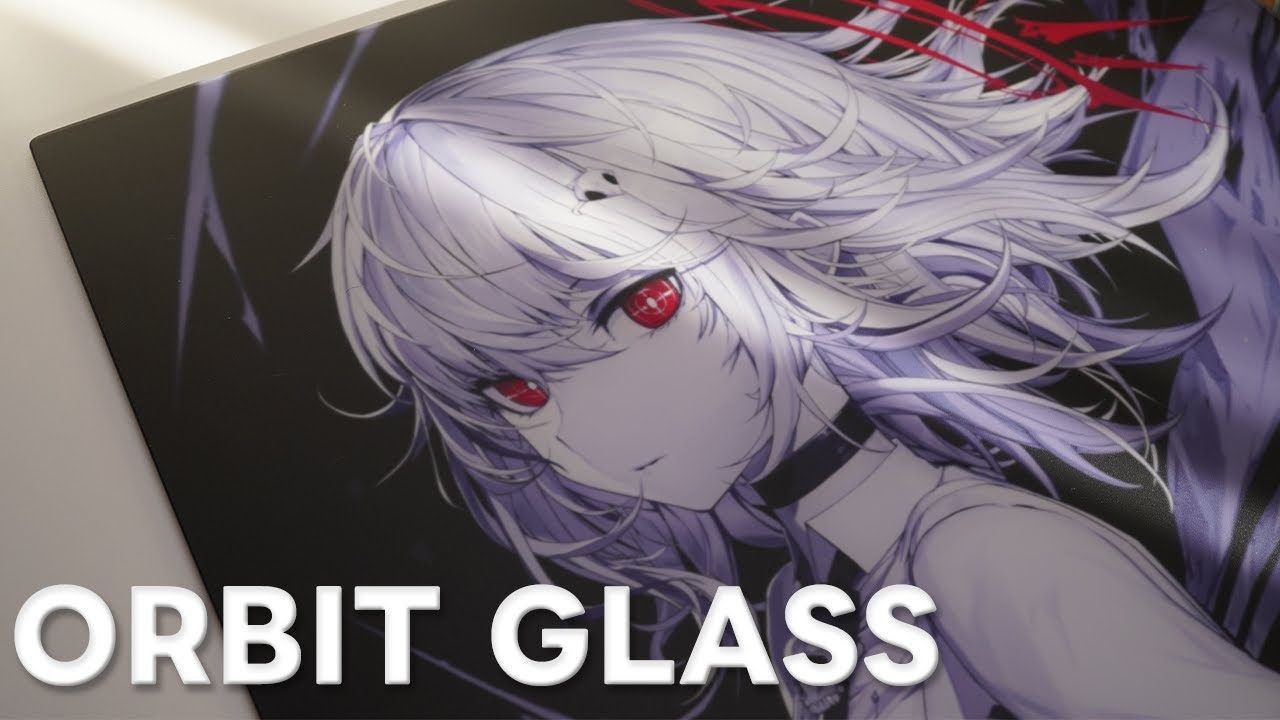 The surface is so smooth! A glass mouse pad made in collaboration