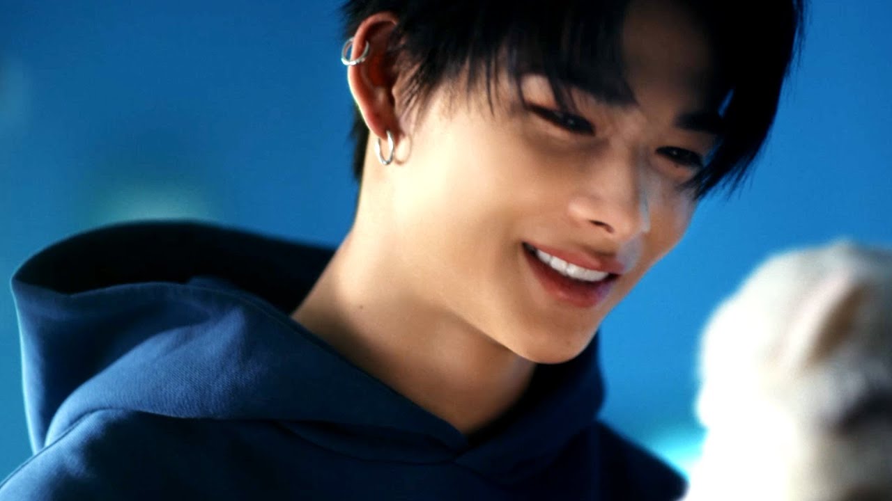 ENHYPEN NI-KI、ネコに微笑む優しい表情にきゅん！「デジタル