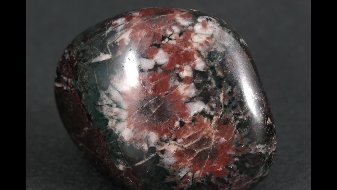 根尾谷産 菊花石 40.4g / Chrysanthemum Stone - YouTube