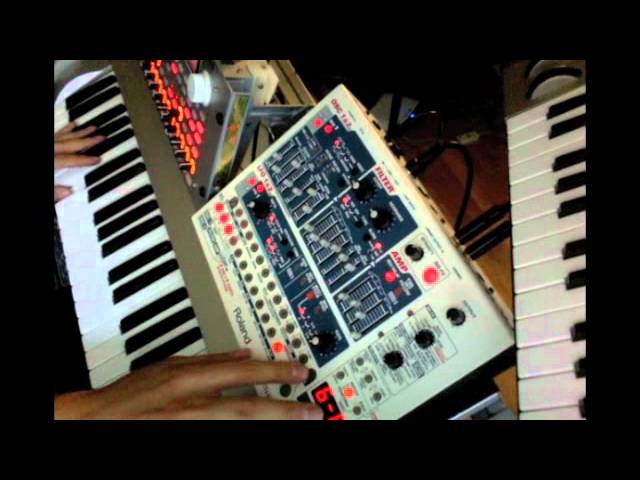 Roland SH-32 - YouTube