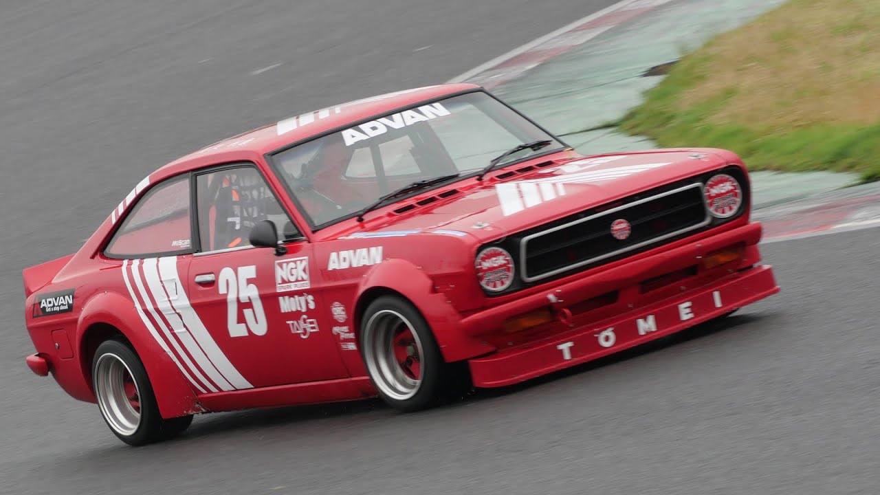 JCCA2025 🔥 Fレース 🔥 クラシックカーレース 筑波ミーティング - YouTube