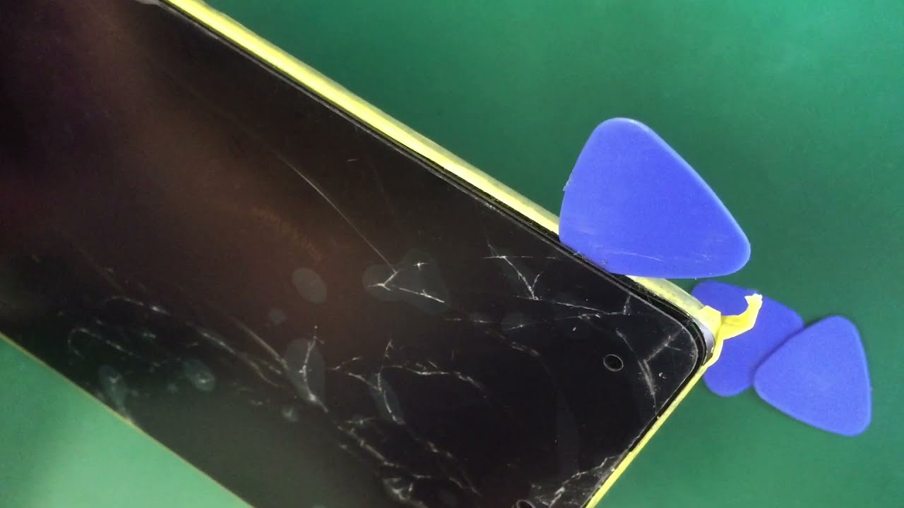 iPad mini 5 】落として画面のガラスが割れたiPadmini5の画面の