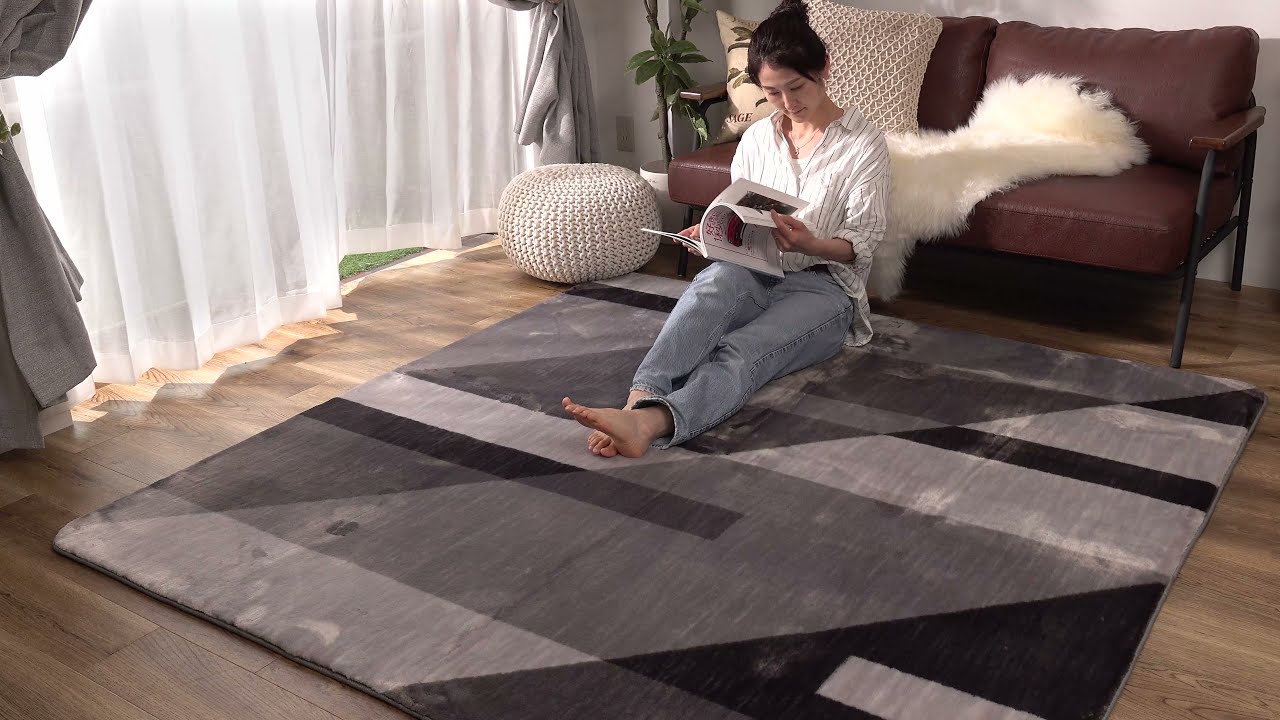 モダンな雰囲気の幾何学模様が美しいラグ『ルエント グレー』 - YouTube