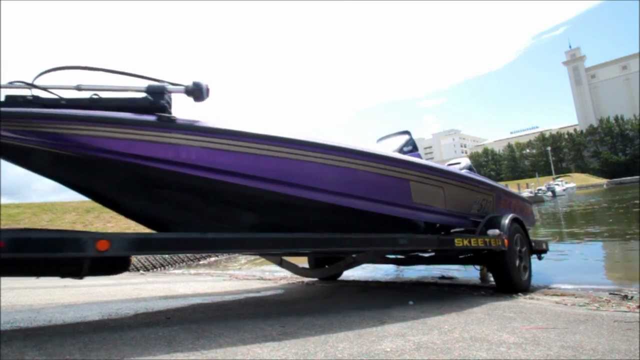 SKEETER ZX185C - YouTube