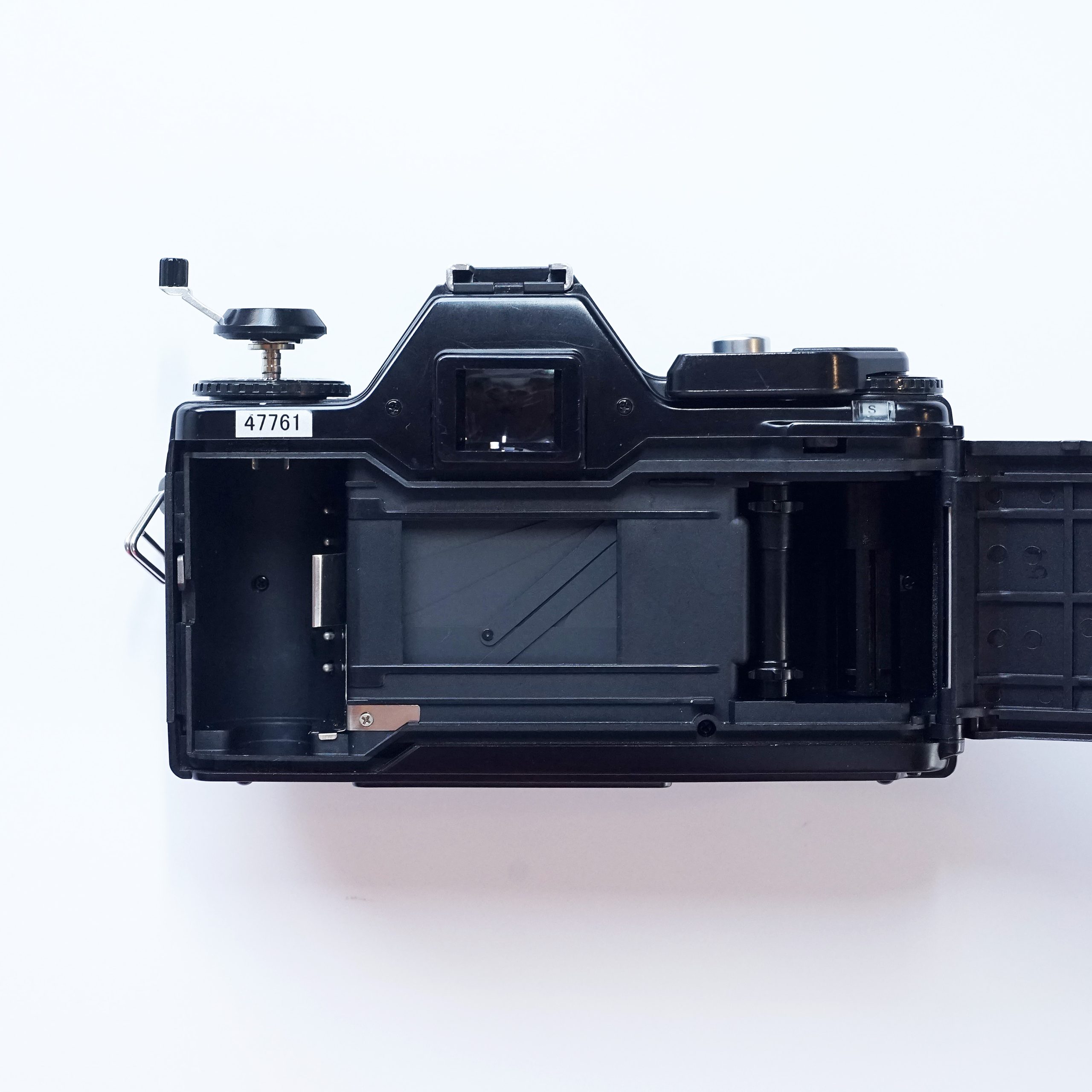 売り切れ KONICA TC-X DX（中古 フィルムカメラ 35mm 一眼レフカメラ