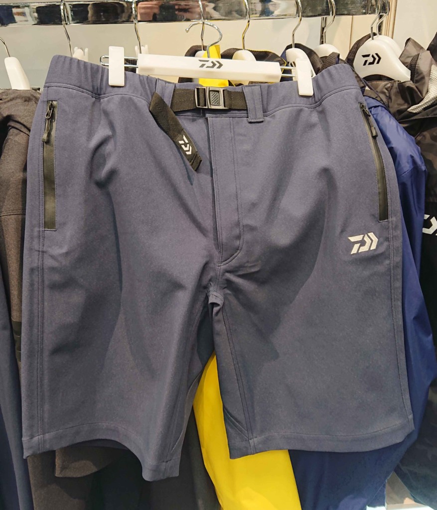 オシャレ×機能的】デニム調の素材が新しい！ダイワの新作「ストレッチ