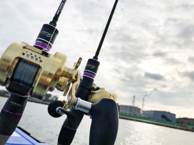 スローフォールで食わせるタチウオジギングロッド、ジャッカル