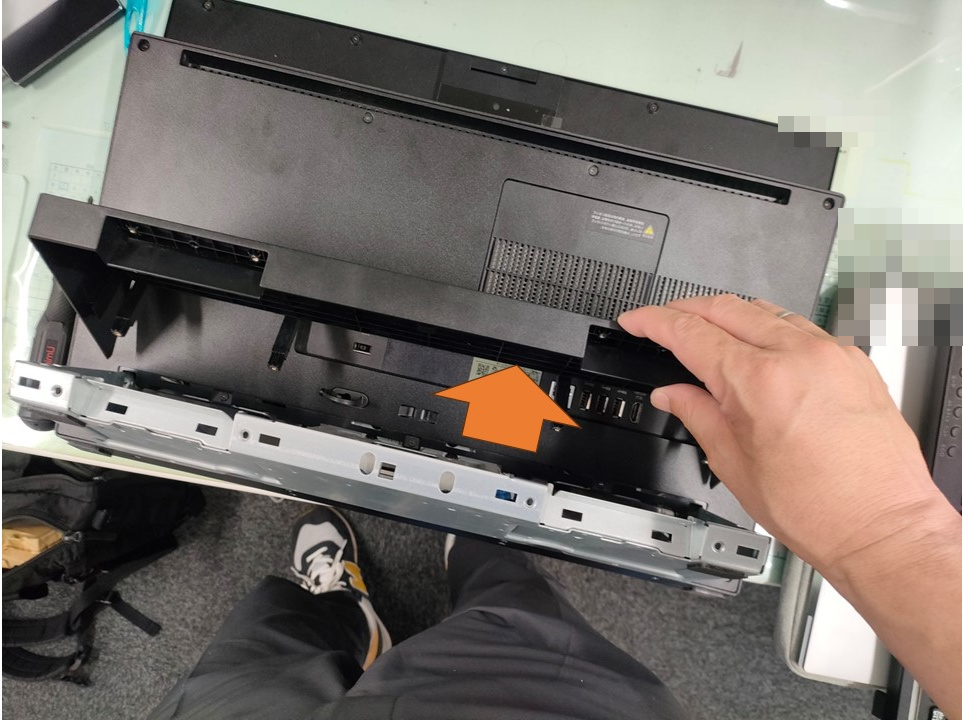 NEC Lavie一体型デスクトップPC-DA600MABのSSD換装とメモリ増設