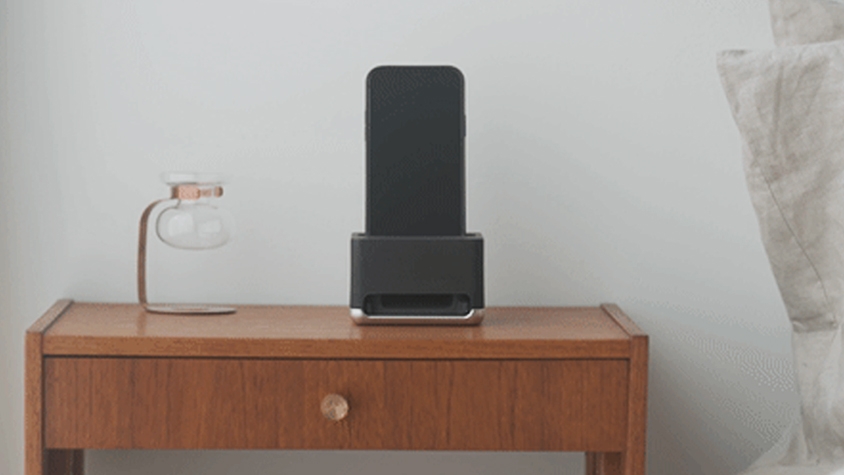 天然鉱石×樹脂素材」で石の響きが音を奏でる無電源スピーカー「stone