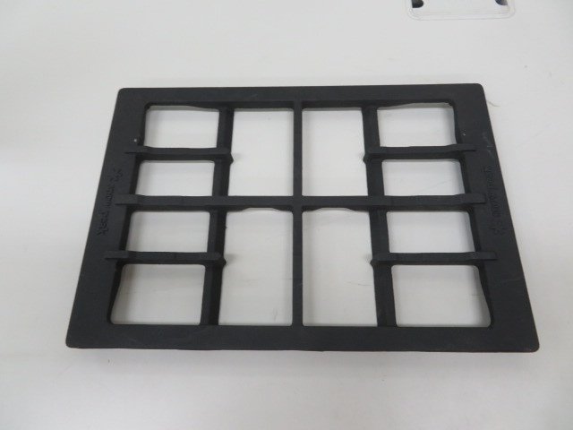 アイアングリルテーブル 鋳鉄五徳 | アウトドア用品・アウトドアグッズ