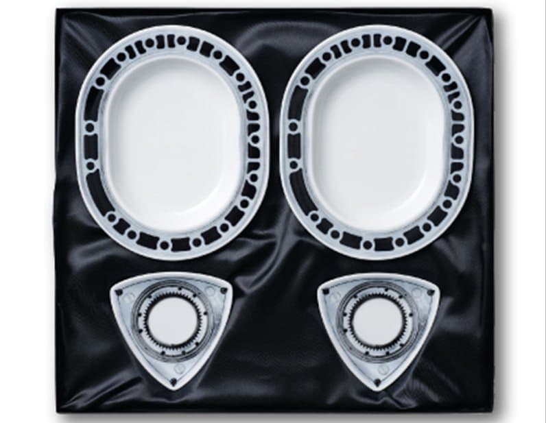 ロータリーエンジンデザインのお皿登場 「【名車】RX-7ローター