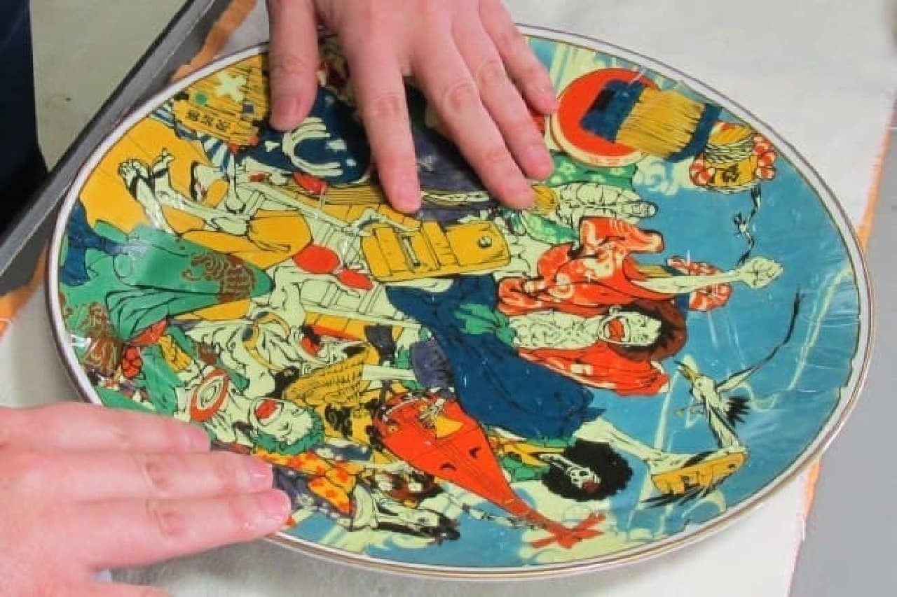 我が家の大秘宝!?「ワンピース」が有田焼の大皿に [えんウチ]