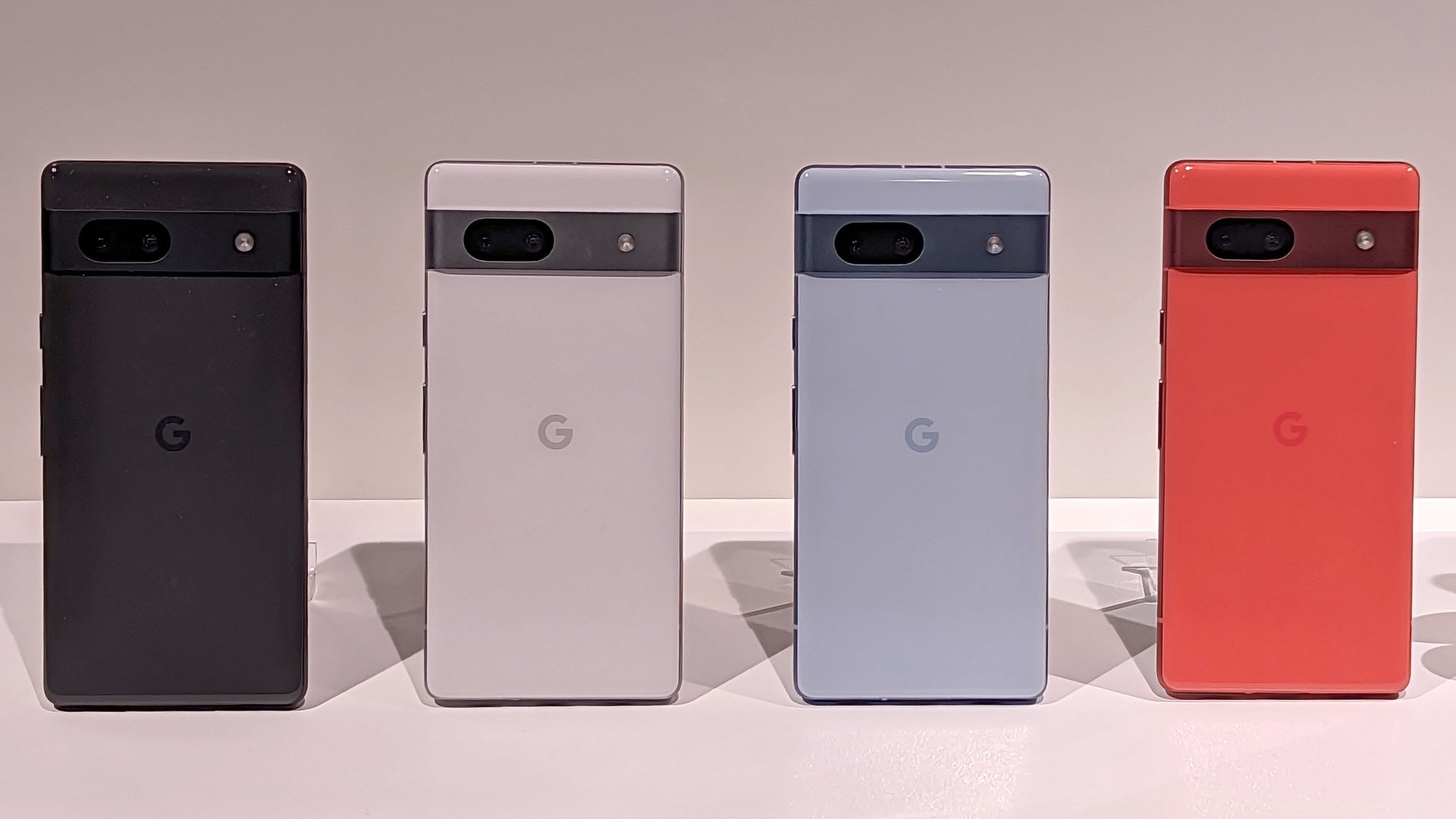 Googleがお手頃スマホ「Pixel 7a」を発売 直販価格は6万2700円 ドコモ