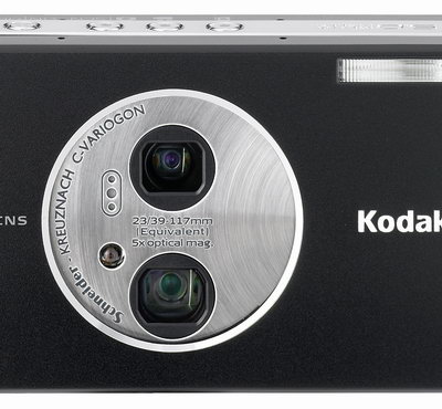 超広角＋3倍ズームを1台で――2眼レンズ搭載コダック「V570」 - ITmedia NEWS