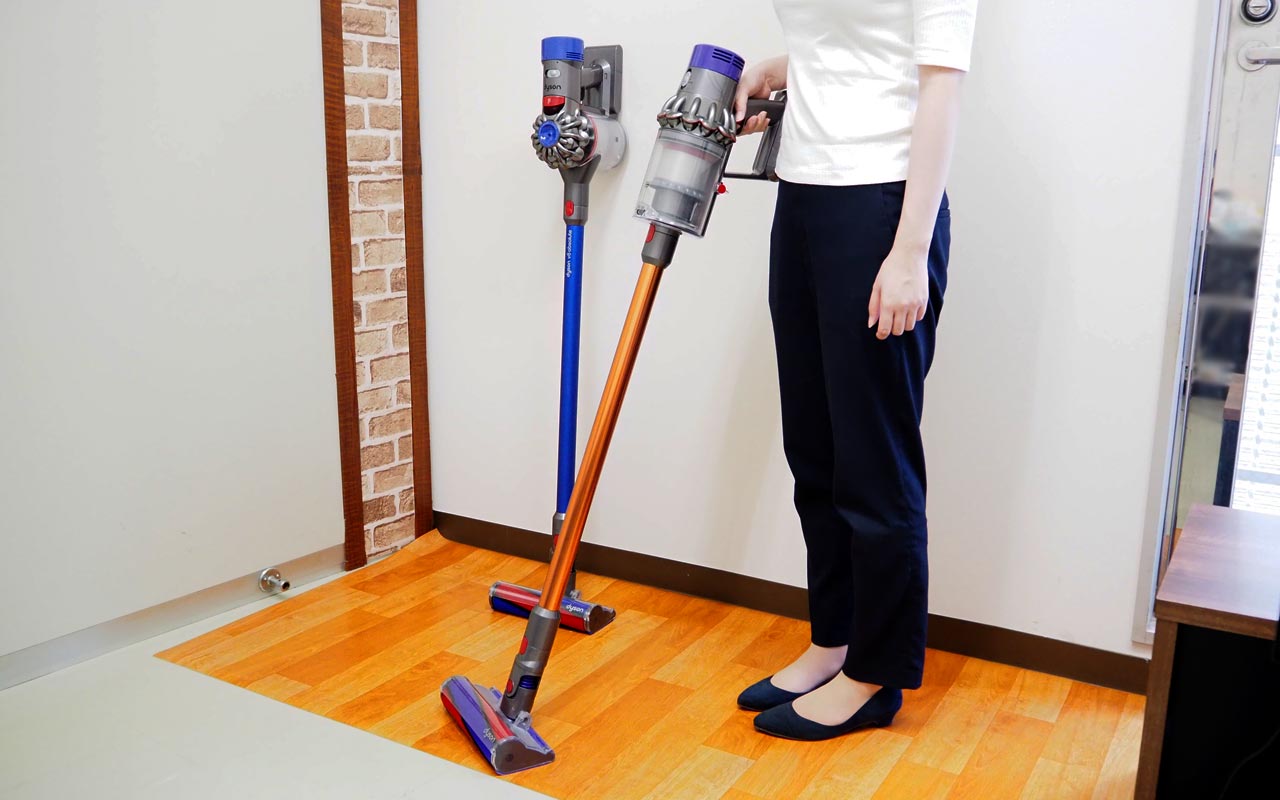 掃除機界絶対王者ダイソンのスティック掃除機V10とV8を比較！【試用