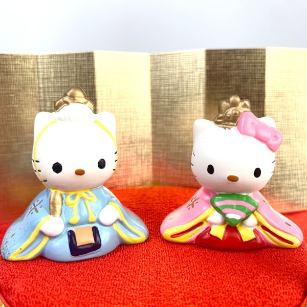 サンリオ ハローキティ キティ＆ダニエル ひな人形 丸台 金屏風