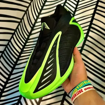 海外4月12日発売予定】アディダス アンソニー エドワーズ 2 ブラック