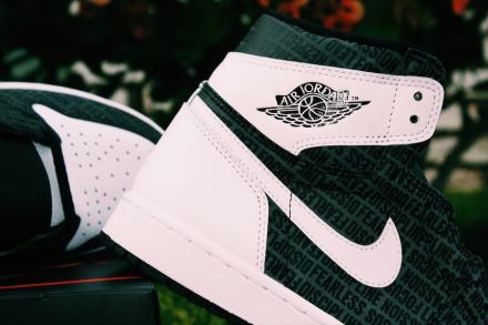 海外11月18日発売予定】 ナイキ エアジョーダン1 レトロ ハイ OG