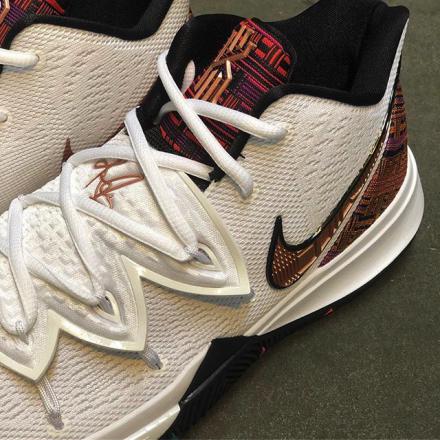 国内2月1日/2日/9日発売予定】 ナイキ カイリー 5 BHM EP ホワイト