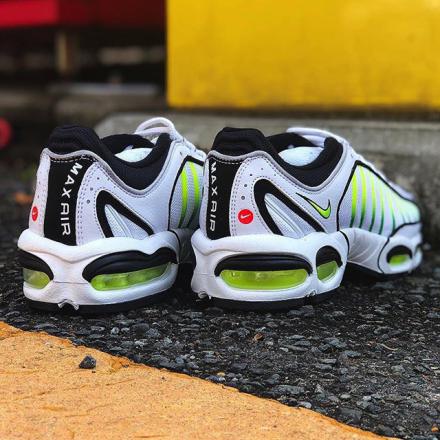 国内販売開始/4月25日発売予定】ナイキ エアマックス テイルウィンド 4