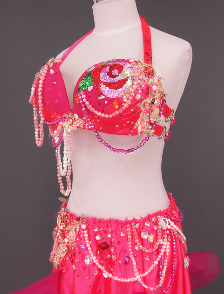 ネックレスとイヤリングのセット】ハートのモチーフが可愛らしい！輝き