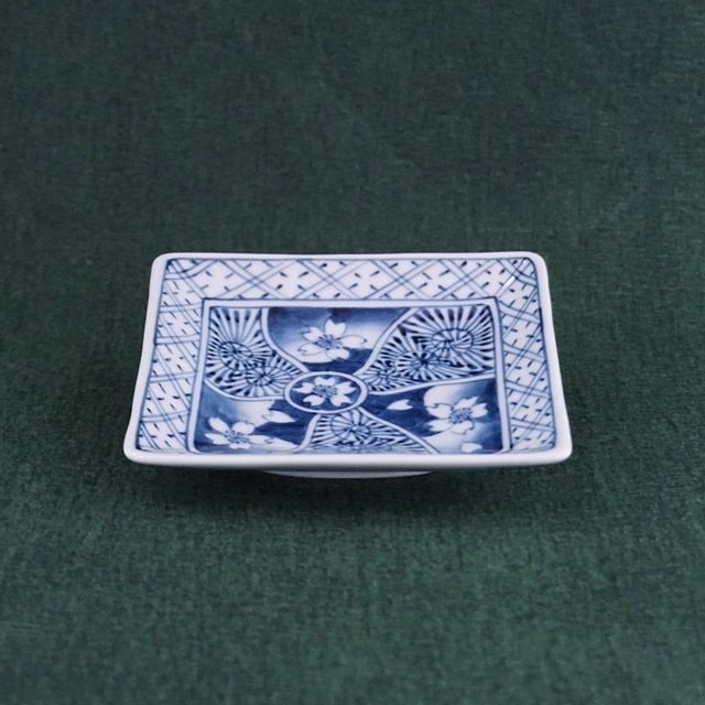 そうた窯｜染付桜祥瑞正角皿（小）