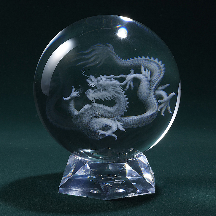 幸せと運気上昇を願う『招福龍』 （熔煉水晶） 健康と美のヘニックス