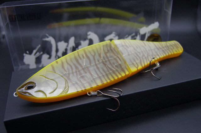 ワイルドルアーズ ワイルドビート 285mm/約185g 【シーバスルアー専門