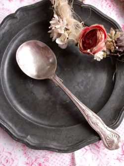 イギリスアンティーク,スープスプーン,シルバープレート,シェル柄