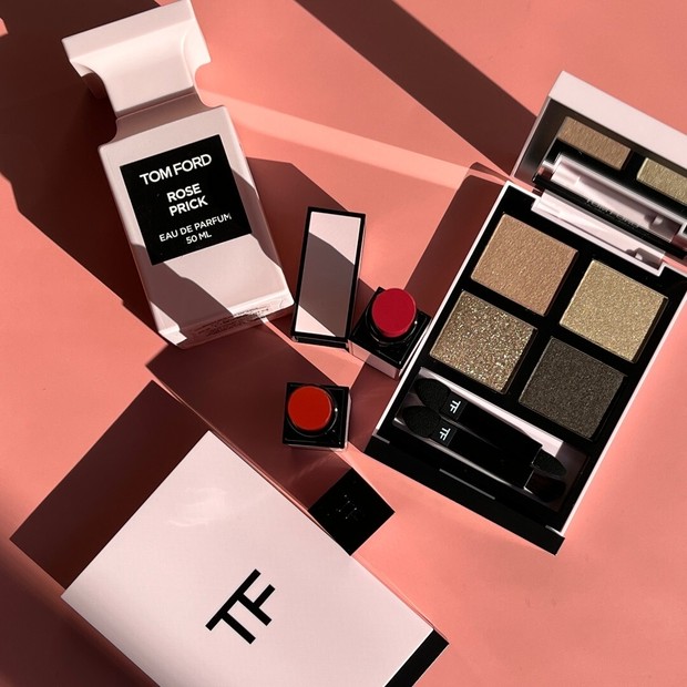 トム フォード ビューティから人気フレグランスをイメージしたカラー