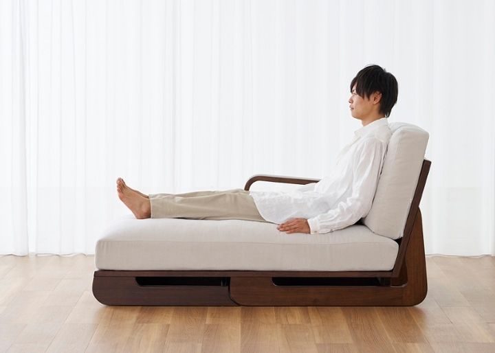 テン・ハイバックソファ カウチ～上質な座り心地と無垢材の曲線