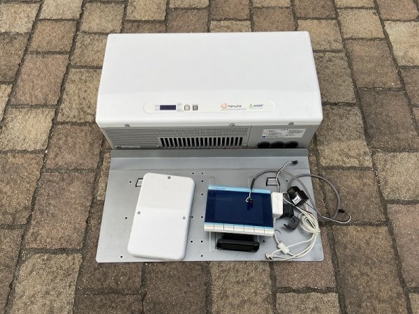 ソーラー発電パワーコンディショナー OMRON KP55M J4 5.5kw 【公式通販】