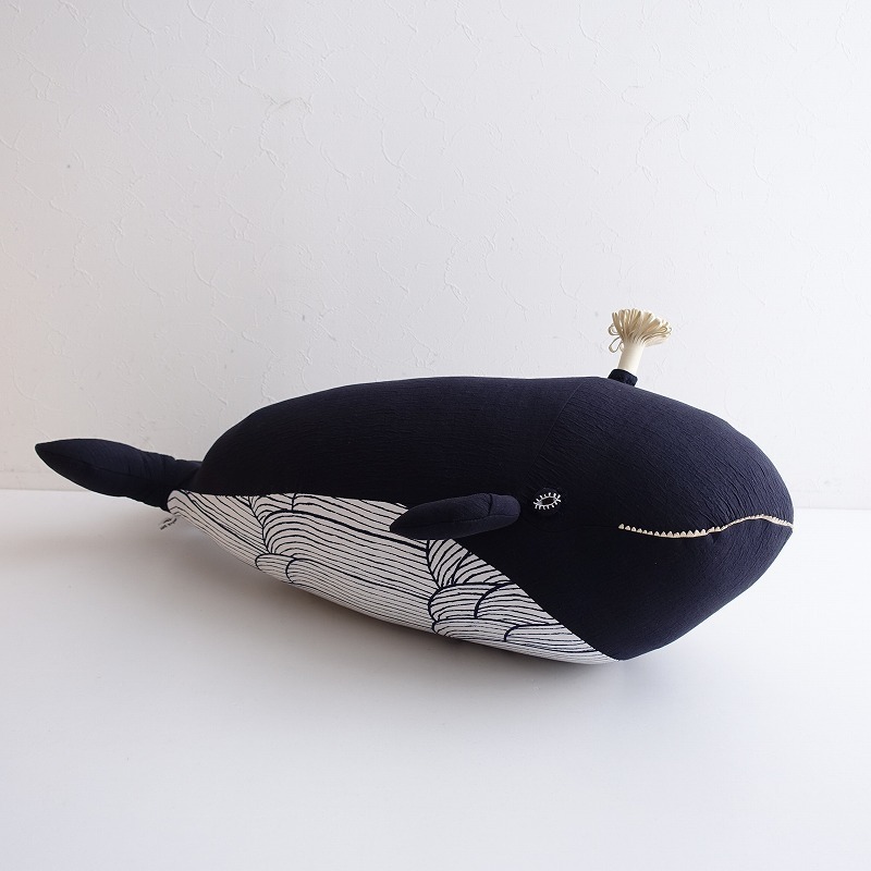 □【美品】ミナペルホネン mina perhonen *Quzyla クジラクッション