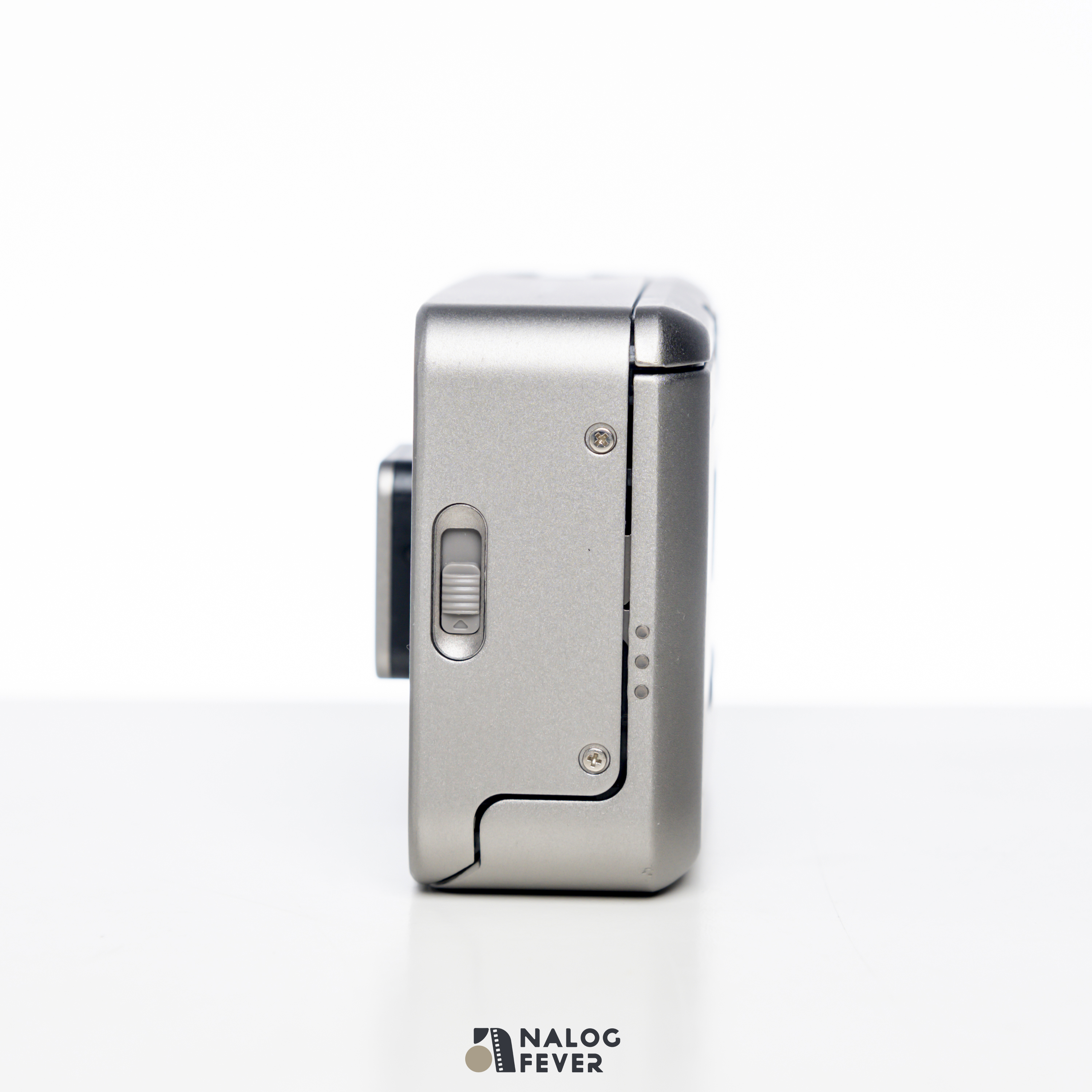 Fujifilm Cardia mini Tiara (原裝手繩扣, 稀有皮機套, 送1粒CR2