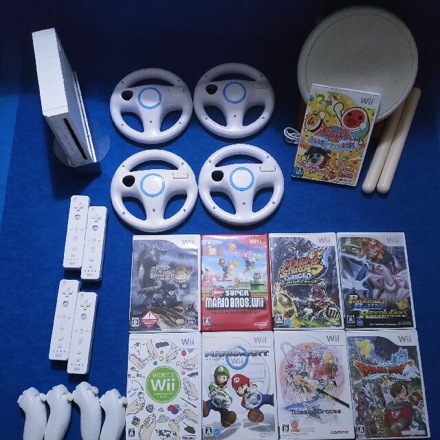 Wii - 任天堂Wii ソフト9本！ハンドル4本 本体付マリオカート太鼓の