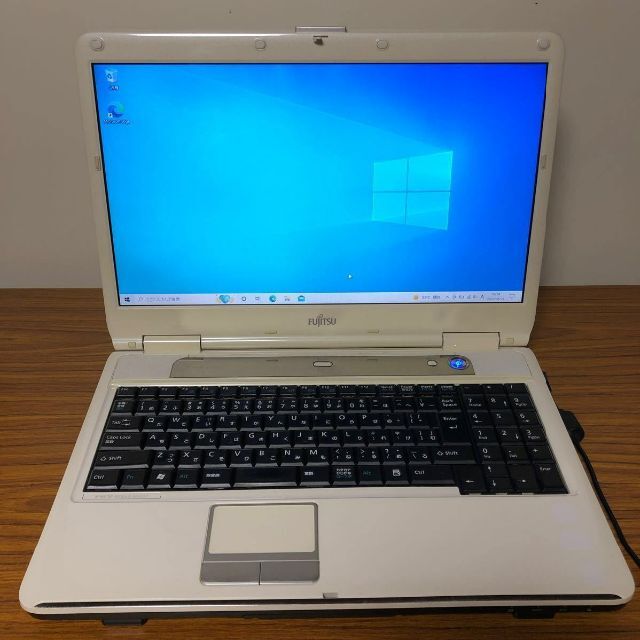 富士通 - FUJITSU FMV-BIBLO NF/D70 Win10 初期化済みの通販 by あかね