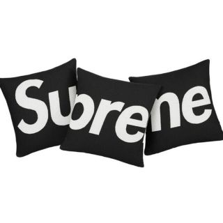 Supreme（クッション）のフリマアイテム一覧