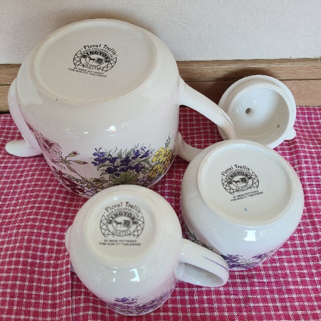 新品箱入 Ringtons フローラルトレリス 2名用ティーセット フル