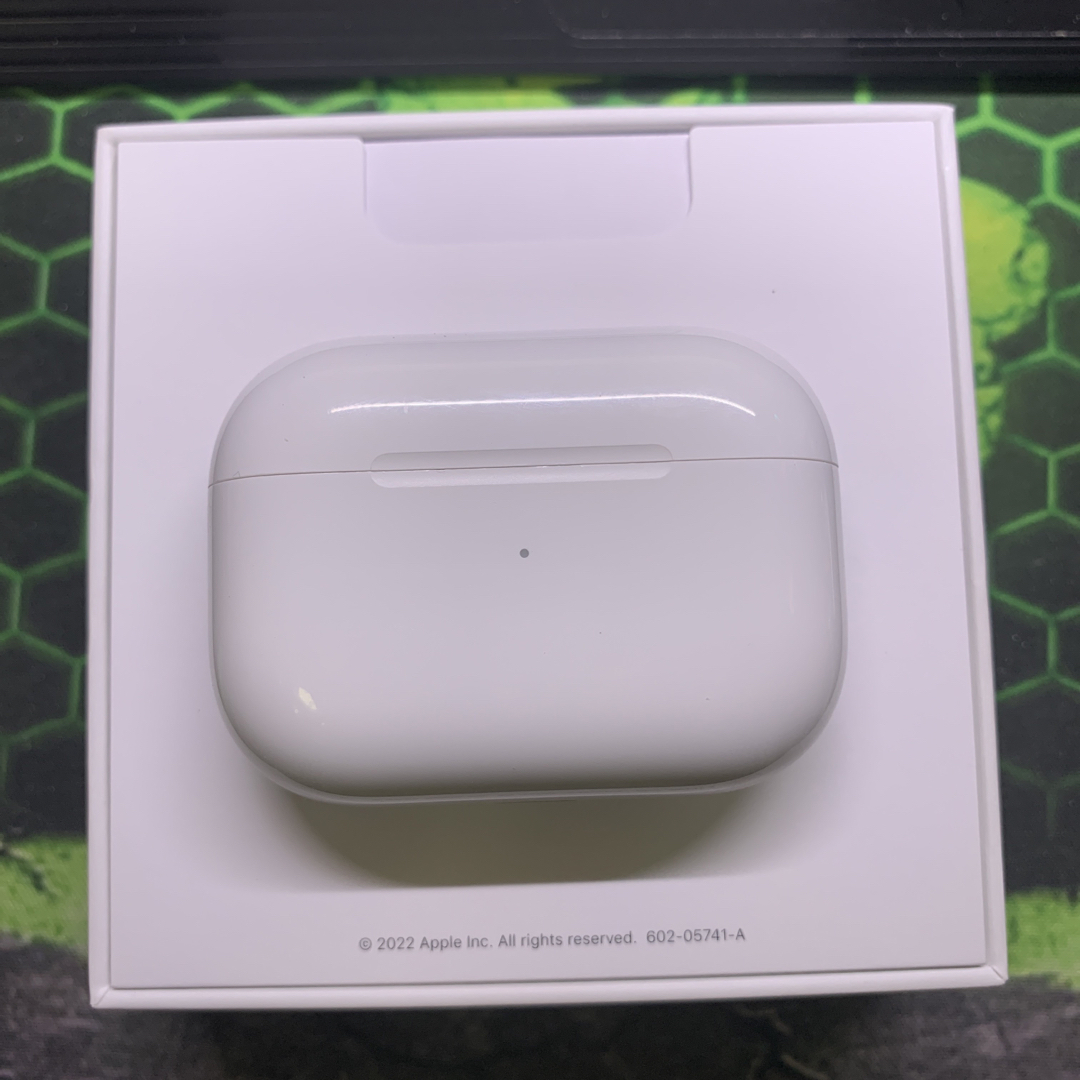 Apple - Apple AirPods Pro 第2世代 充電ケースの通販 by 仲間