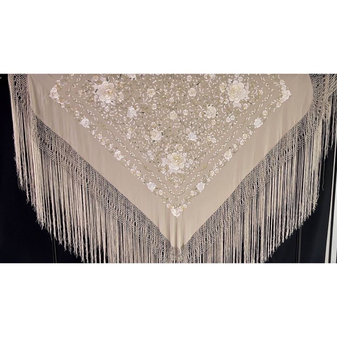 新品] シルク製マントン・フラメンコ・”希少“グレーベージュxシルバー