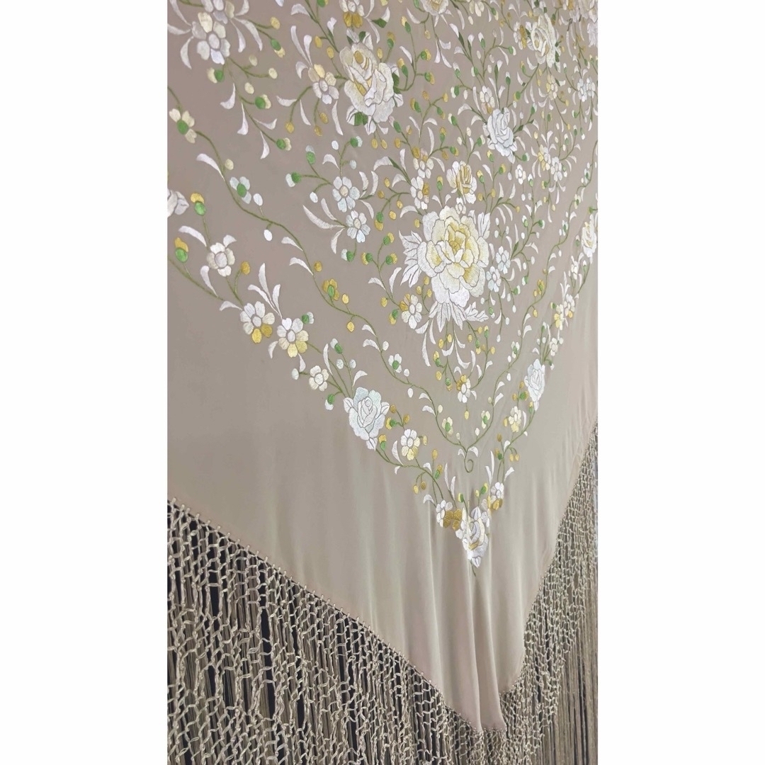 新品] シルク製マントン・フラメンコ・”希少“グレーベージュxシルバー