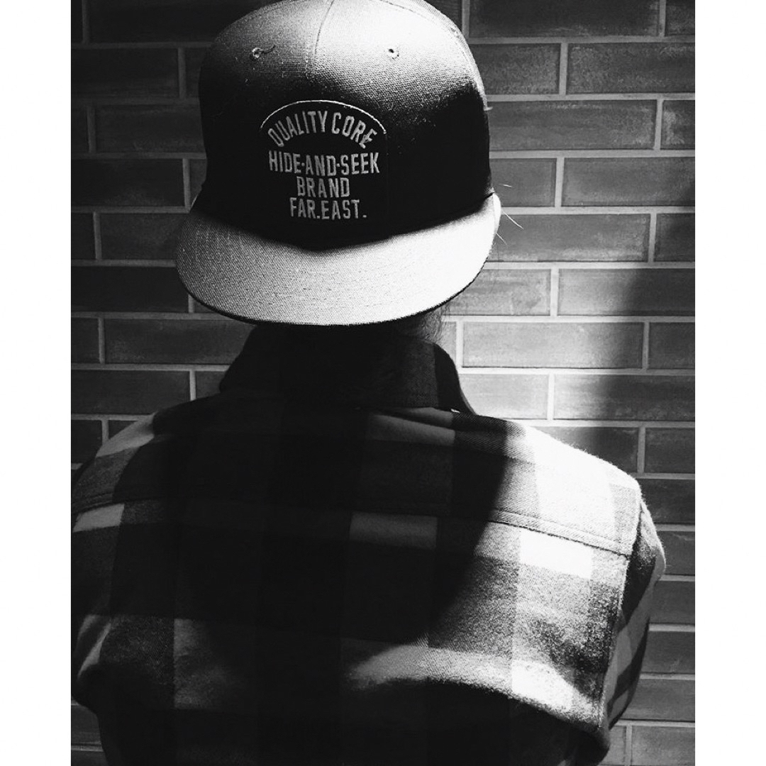 HIDE AND SEEK - HIDE AND SEEK ハイドアンドシーク キャップ ネイビー