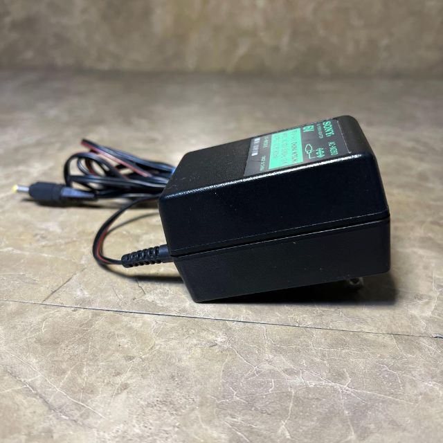 SONY - ソニー MDウォークマン 用ACアダプター AC-MZ60 DC6V 800mAの