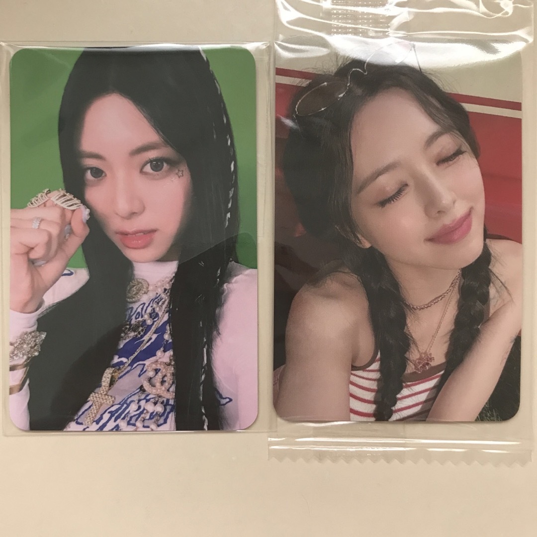ITZY ユナ 特典トレカ 2枚セットの通販 by よう｜ラクマ