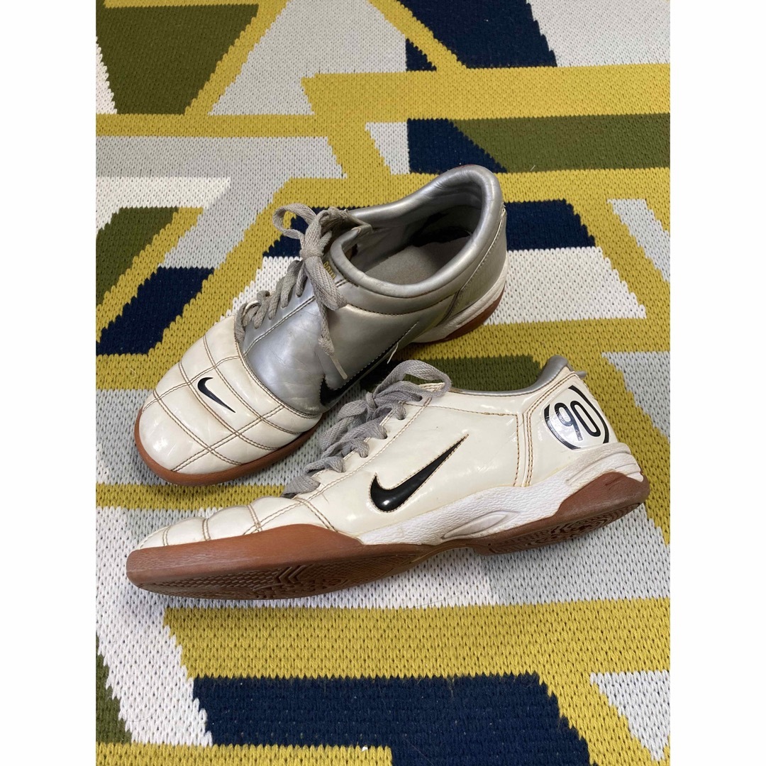 NIKE - NIKE トータル90 フットサル トレーニング シューズの通販 by