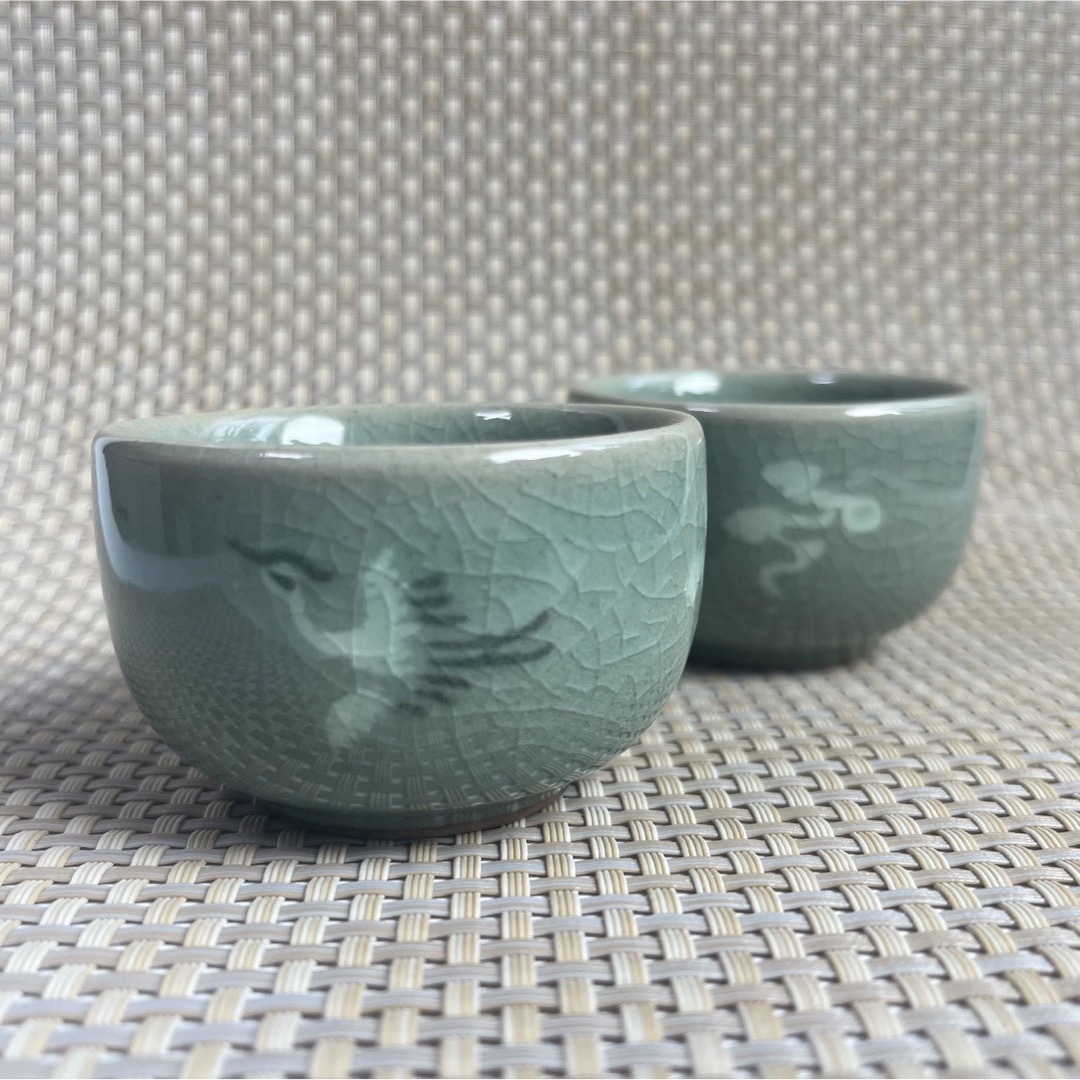 高麗青磁 象嵌 雲鶴柄 おちょこ 湯呑み 2個セット 韓国陶磁器 新品 未