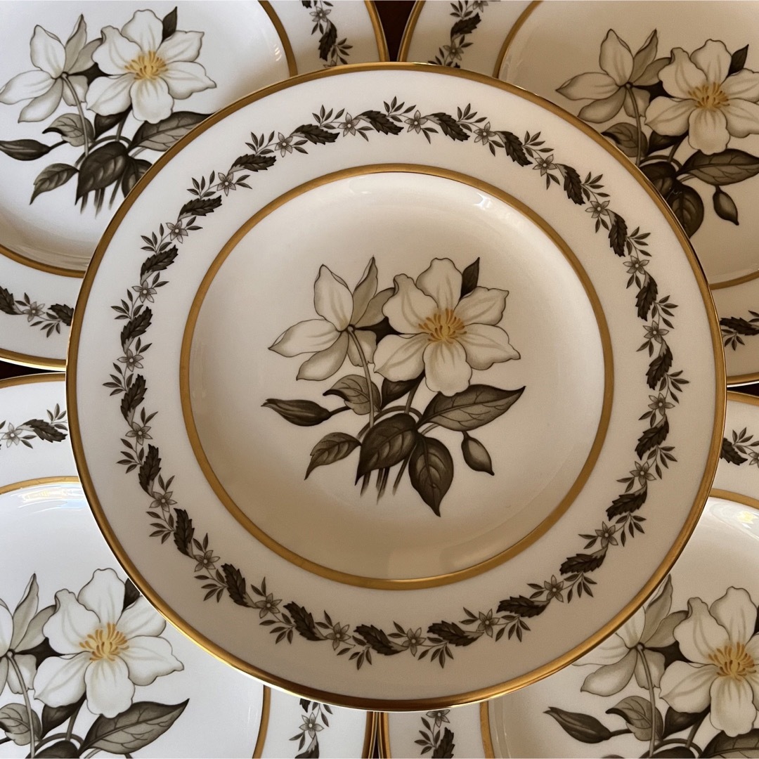 未使用美品】ロイヤルウースター☆白い花シリーズBERNINA☆デザート皿5枚