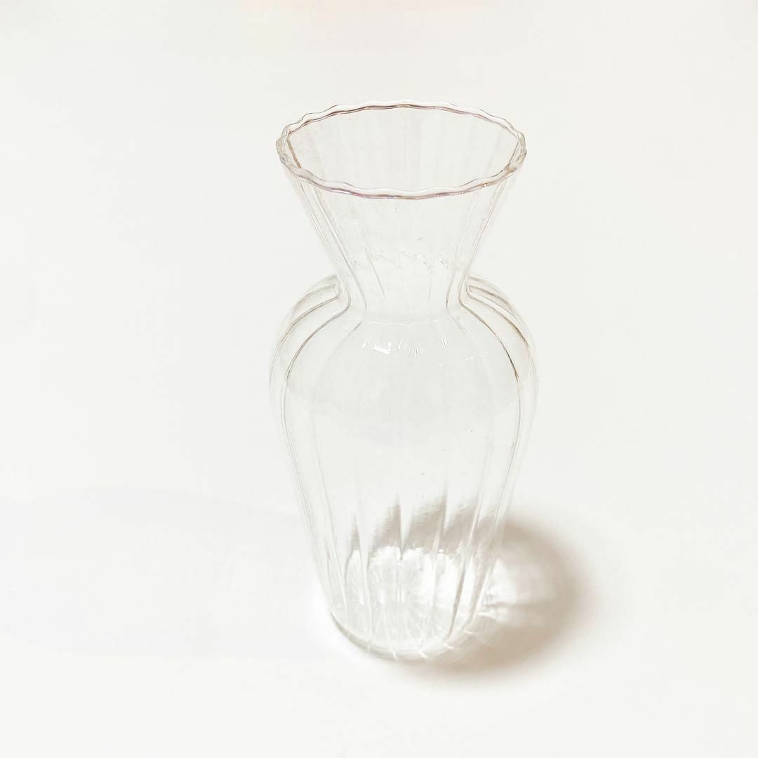 ストライプデザイン透明ガラス花瓶クリアフラワーベースの通販 by namy