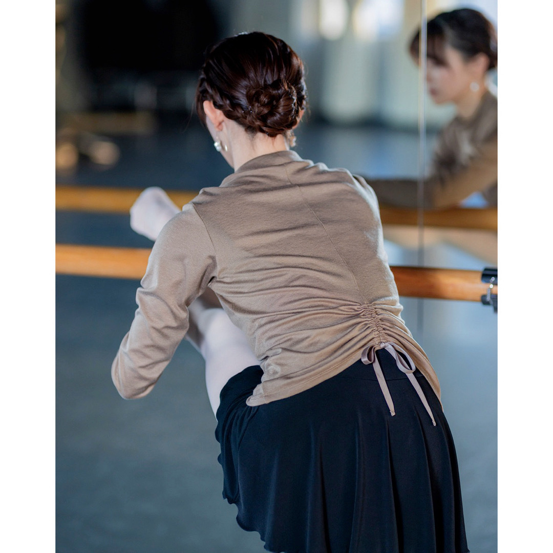 CHACOTT - Chacott ドローストリングハイネックTシャツ ナッツブラウン